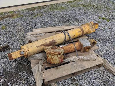 John Deere CYLINDERS & PARTS Cylinder