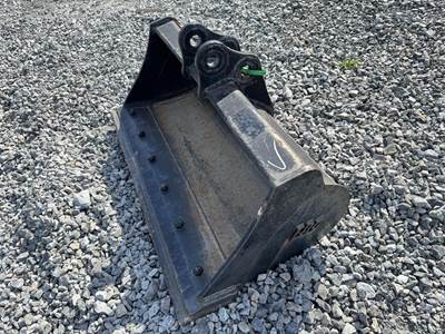 36'' Tag Yanmar 30mm Pin , 4.25 Between Ears , 4.25 c 2 c ,Fits Yanmar vio15 ,