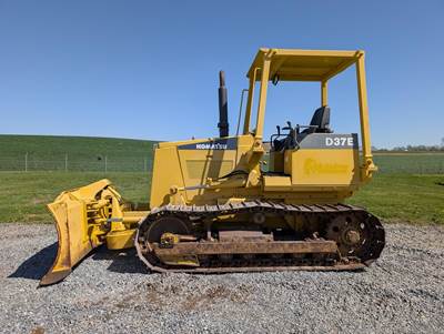 Komatsu D37E-5 Dozer