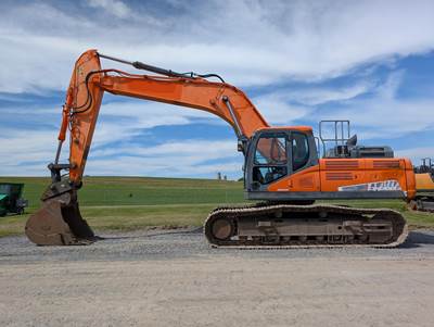 Doosan DX300LC-5 Excavator