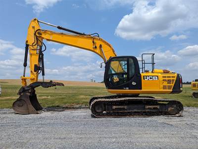 JCB JS220 LC Excavator