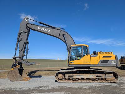 Volvo EC300DL Excavator