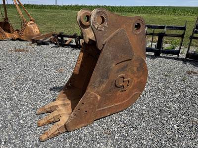 C&P 24'' 90 MM Bucket