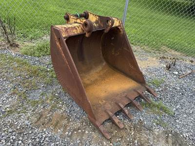 Caterpillar 36'' Bucket