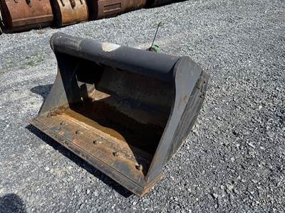 Central Fabricators 36'' WAIN-ROY Bucket
