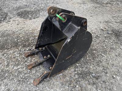 JCB 528/01000 Bucket