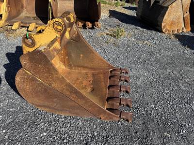 John Deere AT436797 Bucket