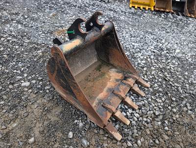 John Deere BYT10983 Bucket