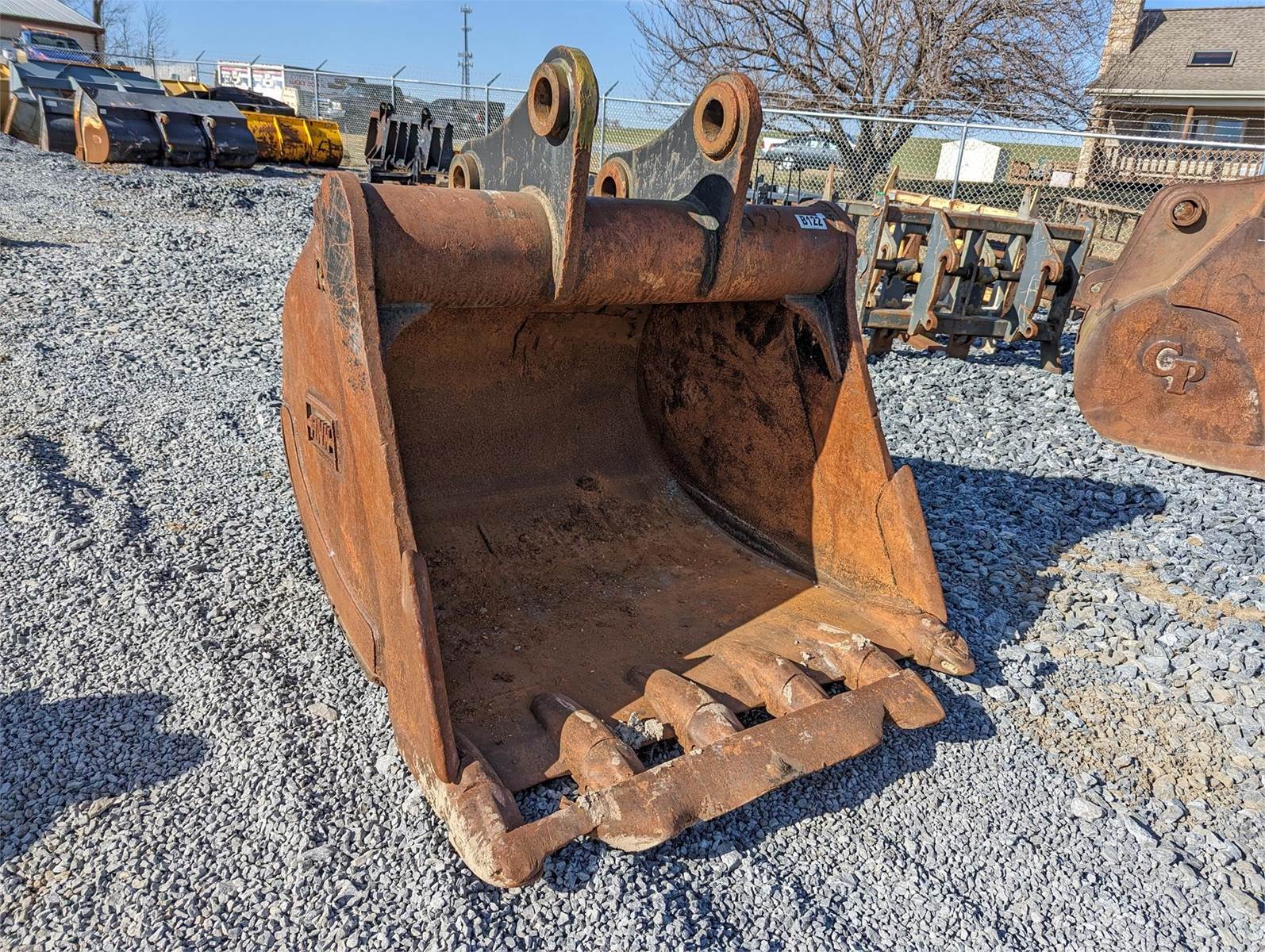Rockland EB70 Bucket For Sale Womelsdorf, PA A2712