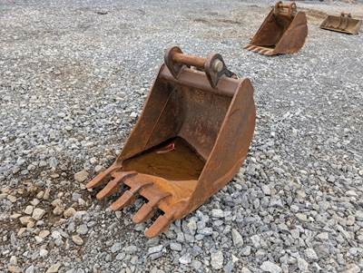24" Case Backhoe Bucket; 55-50 mm Pins, 10-5" Stick Width
