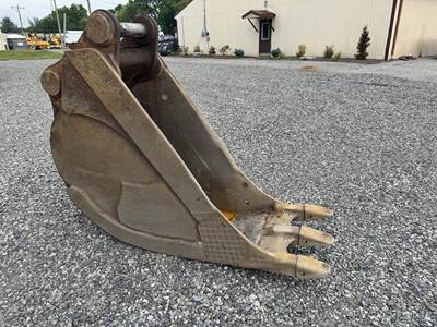 30'' Bucket, 90-80 mm Pins, 15" Stick Width, 15" C-2-C