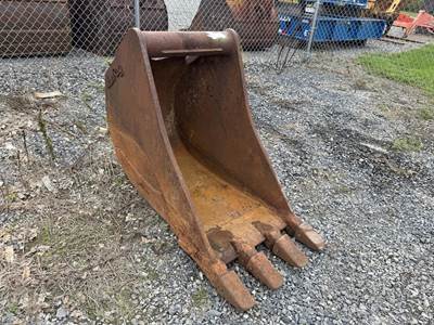 Wain-Roy 24" 2.5" PIN Bucket