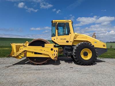 BOMAG BW213PDH-40 Padfoot Roller Compactor