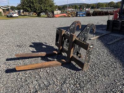 Caterpillar 3452417 Rotating Pallet Forks