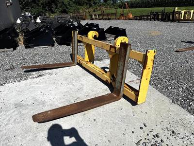 John Deere EURO/ISO/HIVIS 48" FORKS Rotating Pallet Forks