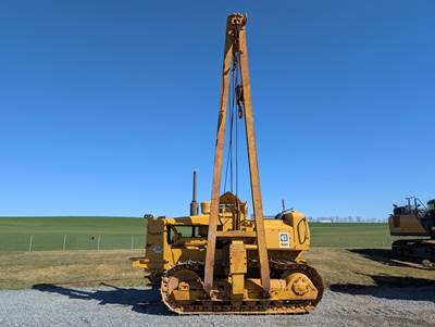 Caterpillar 561D Pipelayer