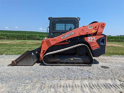Kubota SVL95-2S Compact Track Loader