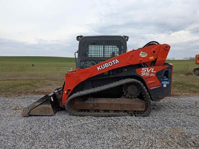 Kubota SVL95-2S Compact Track Loader