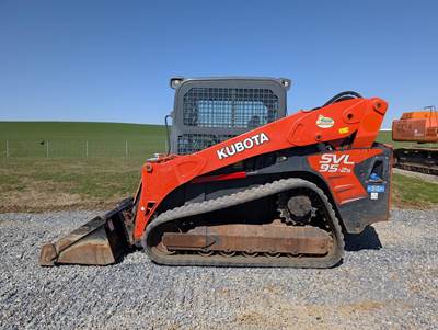 Kubota SVL95-2S Compact Track Loader