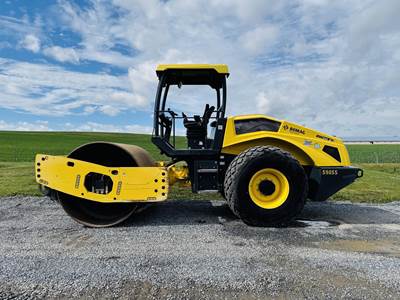 BOMAG BW211D-5 Smooth Drum Roller Compactor