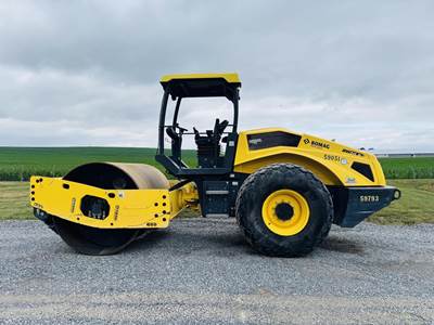 BOMAG BW211D-5 Smooth Drum Roller Compactor