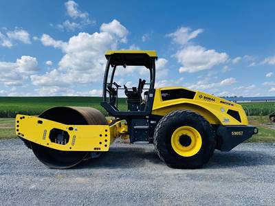 BOMAG BW211D-5 Smooth Drum Roller Compactor