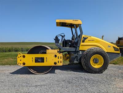 BOMAG BW211D-50 Smooth Drum Roller Compactor