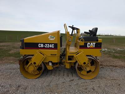 Caterpillar CB-224C Smooth Drum Roller Compactor