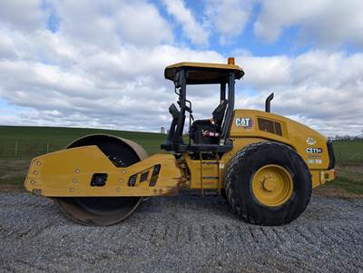 Caterpillar CS11GC Smooth Drum Roller Compactor
