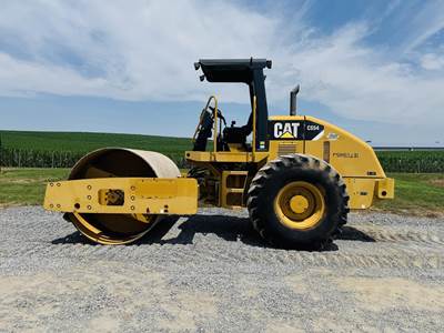 Caterpillar CS54 Smooth Drum Roller Compactor
