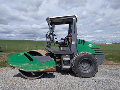 Hamm H7I Smooth Drum Roller Compactor