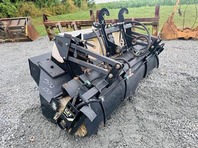 Caterpillar BP25 Sweeper Attachment