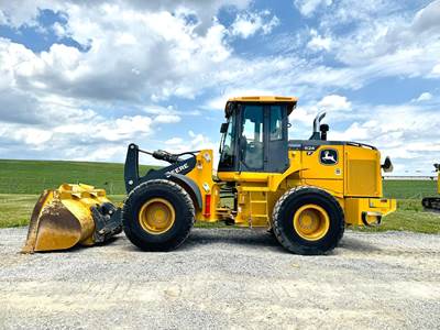 John Deere 624 P-Tier Wheel Loader