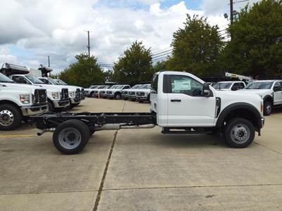 Ford F-550 Single Axle Cab & Chassis Truck - Automatic