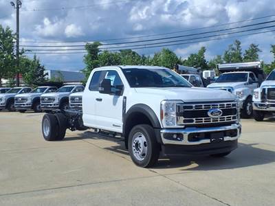 Ford F-550 Single Axle Cab & Chassis Truck - Automatic