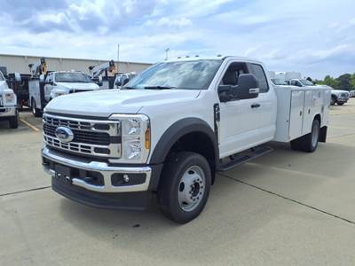 Ford F-550 Single Axle Cab & Chassis Truck - 10 Speed Automatic