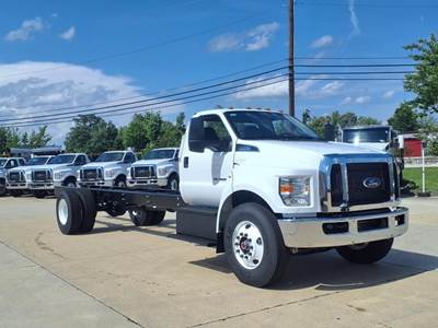 Ford F-750 Single Axle Cab & Chassis Truck - 300HP, Automatic