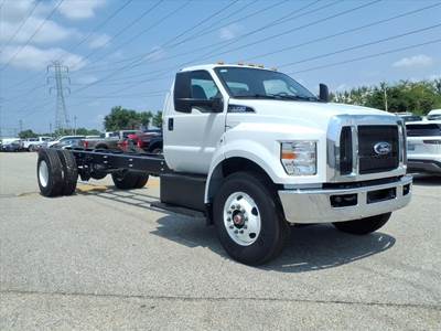 Ford F-750 Single Axle Cab & Chassis Truck - 300HP, Automatic