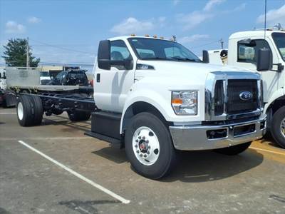 Ford F-750 Single Axle Cab & Chassis Truck - 300HP, Automatic