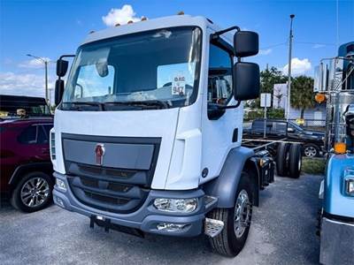 Kenworth K370 Single Axle Cab & Chassis Truck - Paccar, 260HP, 6 Speed Allison Rds Automatic