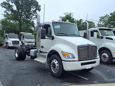 Kenworth T380 Single Axle Cab & Chassis Truck - Paccar, 360HP, 5 Speed Allison Rds Automatic
