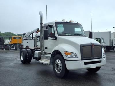 Kenworth T380 Single Axle Cab & Chassis Truck - Paccar, 360HP, 5 Speed Allison Rds Automatic