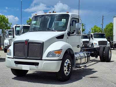 Kenworth T380 Single Axle Cab & Chassis Truck - Paccar, 300HP, 6 Speed Allison Rds Automatic
