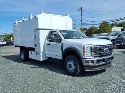 Ford F-600 Chipper Truck - Automatic
