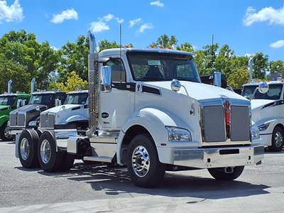 Kenworth T880 Day Cab Truck - Cummins 450HP, 12 Speed Endurant Amt