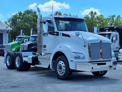 Kenworth T880 Day Cab Truck - Cummins 450HP, 12 Speed Endurant Amt