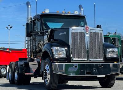 Kenworth W990 Day Cab Truck - Cummins 565HP, 18 Speed Endurant Amt