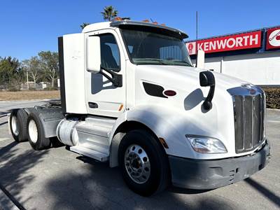 Peterbilt 567 Day Cab Truck - Paccar 455HP, 10 Speed Manual