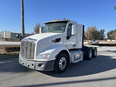 Peterbilt 567 Day Cab Truck - Paccar 455HP, 10 Speed Manual