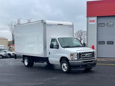 Ford F-350 14 ft Box Truck - Automatic, Roll up Door